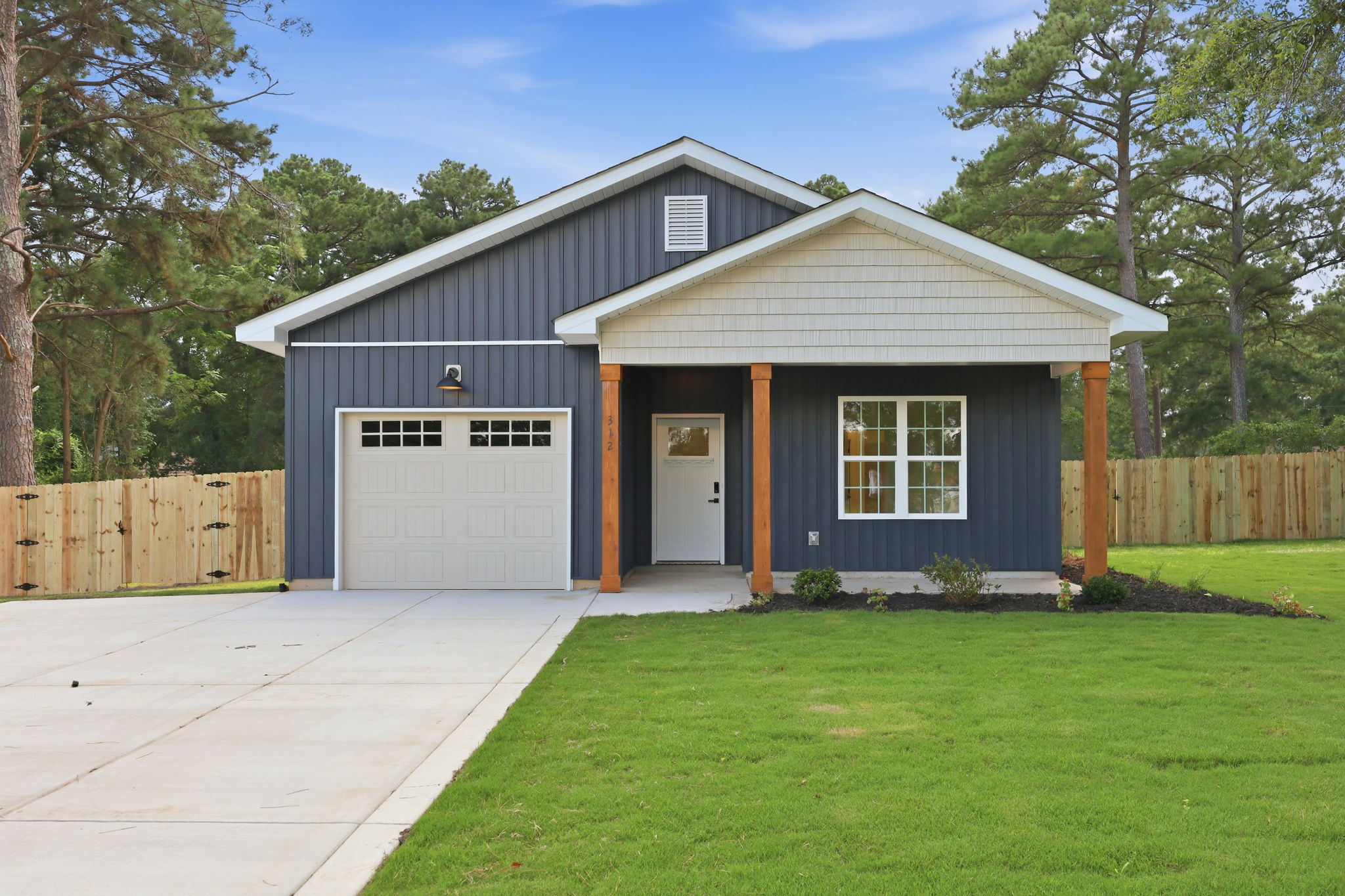 Front exterior of a newly built Covenant Construction home in Raeford, North Carolina
